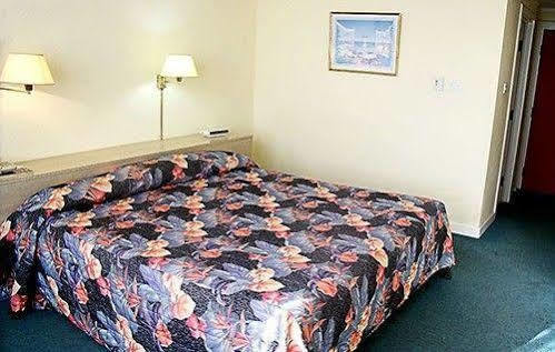 Garraway Hotel Roseau Esterno foto
